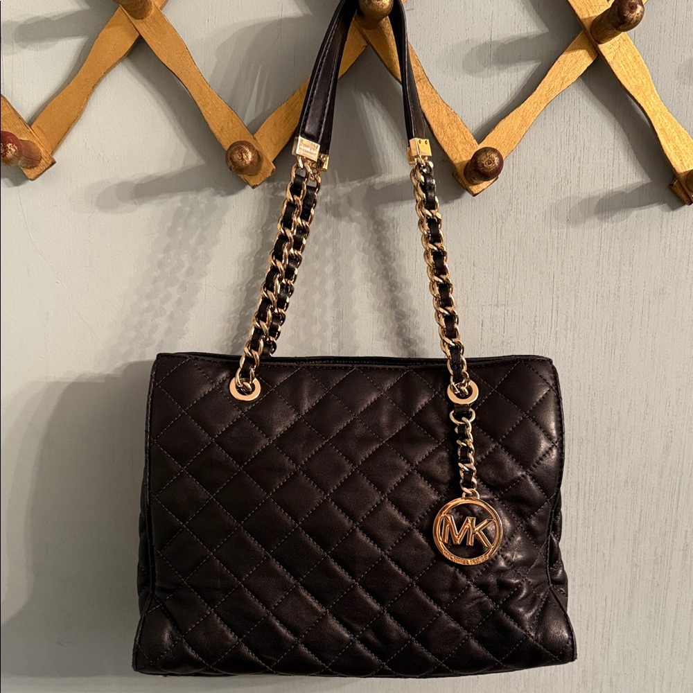 Michael Kors Black Quilted Chain Shoulder Bag